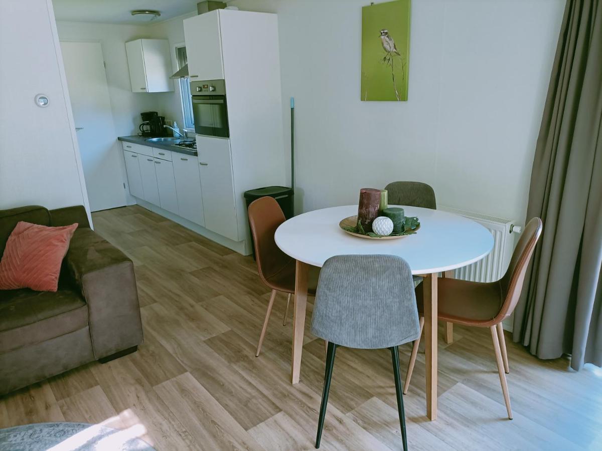 4P Chalet Tolve Met 4 Fietsen Vlakbij Natuurgebieden Drents Friese Wold, Fochteloerveen En Gevangenisdorp Veenhuizen Остервольде Экстерьер фото
